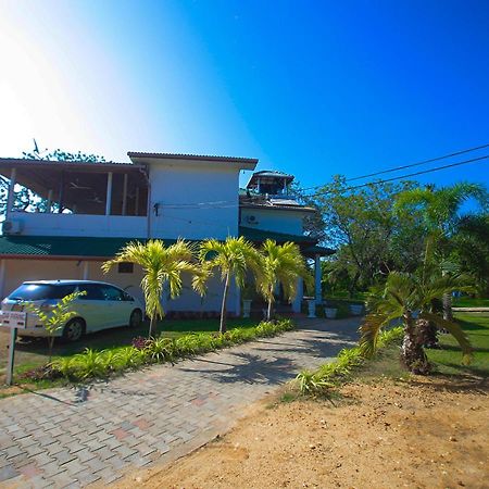 Birdsong Leisure Resort Tissamaharama Bagian luar foto
