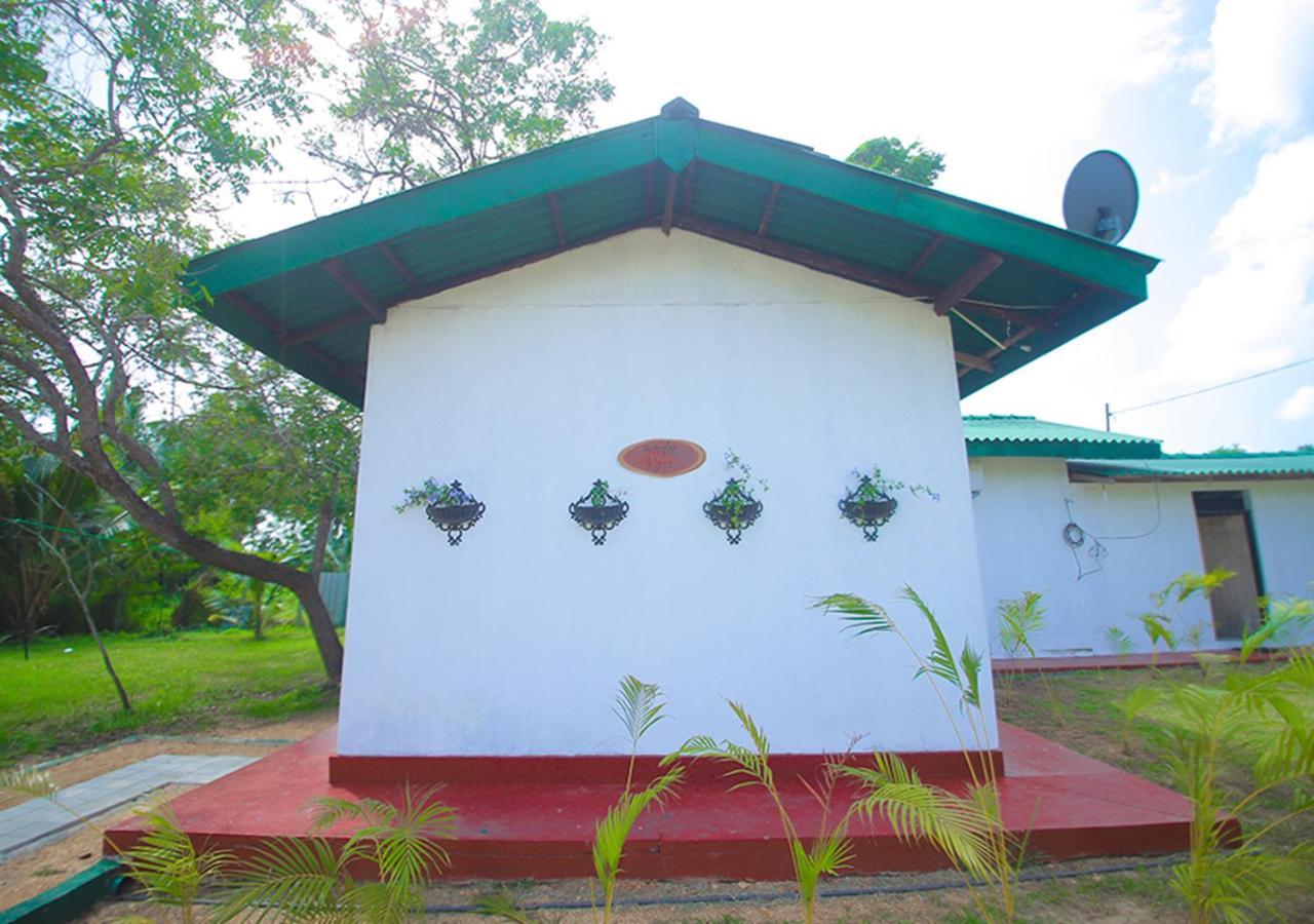 Birdsong Leisure Resort Tissamaharama Bagian luar foto