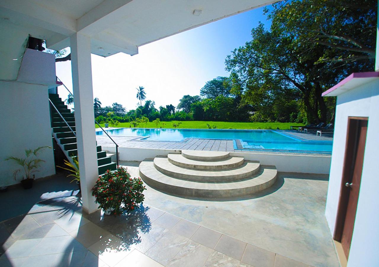 Birdsong Leisure Resort Tissamaharama Bagian luar foto
