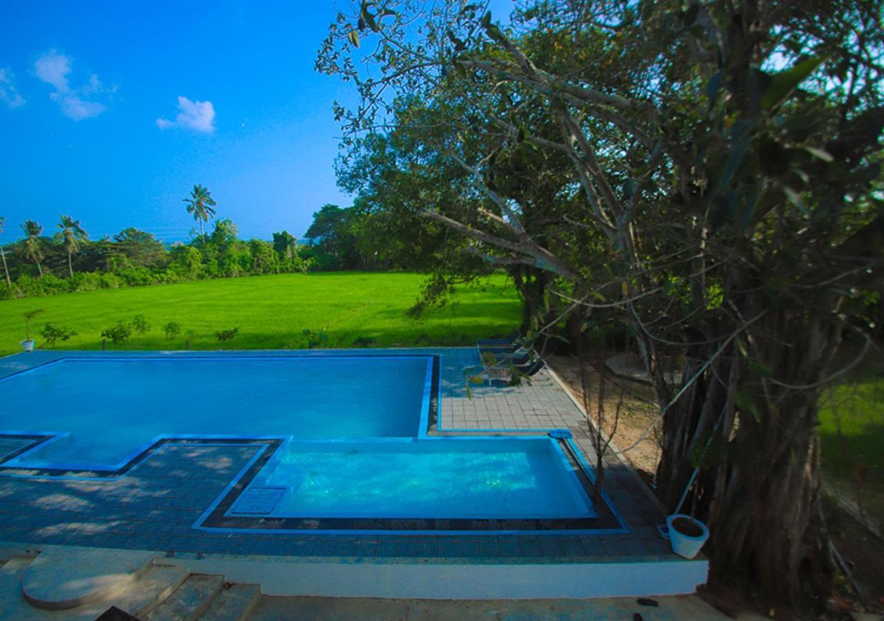 Birdsong Leisure Resort Tissamaharama Bagian luar foto